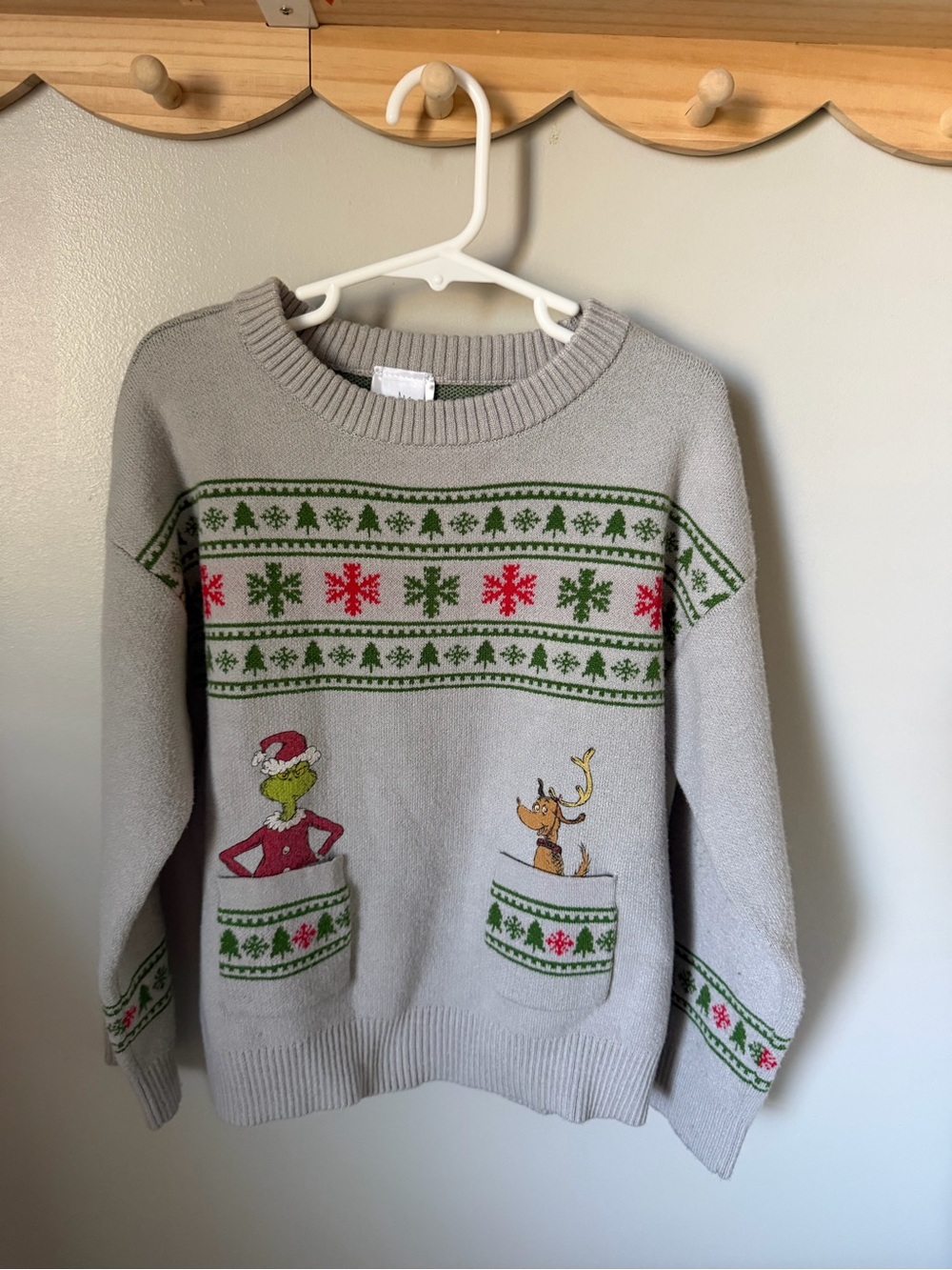 The Grinch Kids Size 5 Gray Knit Sweater Fair Isle Christmas Pullover Pockets